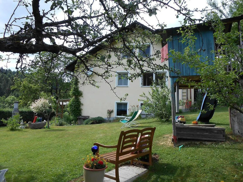 Ferienwohnung Gross غرافناو